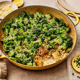 This Lemon-Garlic Chicken Casserole Is Packed with 33 Grams of Protein