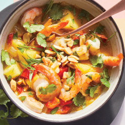 This Thai Pineapple Shrimp Curry Packs Tons of Flavor—And 24 Grams of Prote