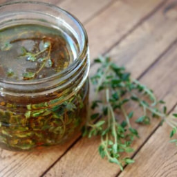 Thyme Infused Honey (and how to use it!)