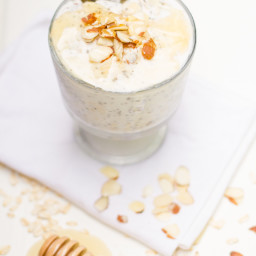 Toasted Almond and Honey Overnight Oats