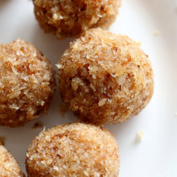 toasted-coconut-balls-toasted-coconut-ladoo-recipe-2455846.jpg