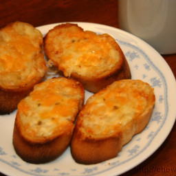 Toasted Garlic Bread with Cheese
