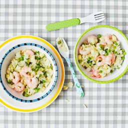 Toddler recipe: Microwave courgette and pea risotto with prawns