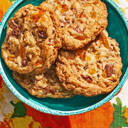 Toffee-Apricot Oat Cookies