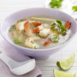 tom-yum-hot-sour-soup-with-prawns-2856653.jpg