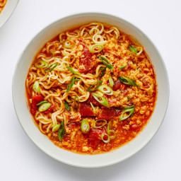 tomato-and-egg-drop-noodle-soup-2723096.jpg