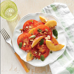 tomato-and-peach-salad-with-almonds-1672933.jpg