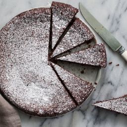 Torta Caprese (Chocolate and Almond Flourless Cake)