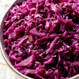 Traditional German Red Cabbage (Rotkohl)