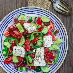 traditional-greek-salad-recipe-1739593.jpg