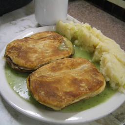 Traditional pie 'n' mash with parsley liquor 