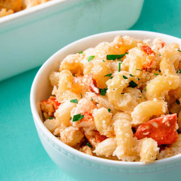 Treat Yourself With This Decadent Lobster Mac