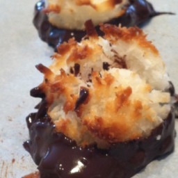 Triple Coconut Macaroons and Chocolate-Dipped Coconut Macaroon