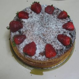 Triple/dual-decked Strawberry sponge cake