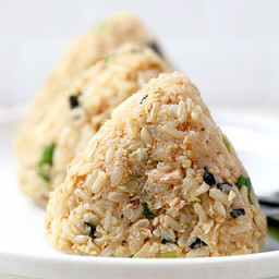 Tuna And Sesame Omusubi (Rice Balls)