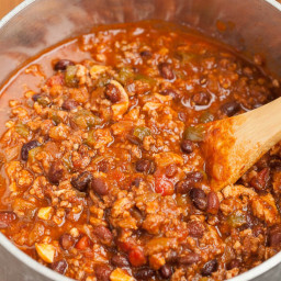Turkey or Beef Chili with Sriracha (Slow Cooker)