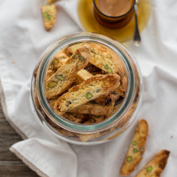 Tuscan biscotti with pistachios and white chocolate