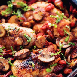 Tuscan No-Peek Skillet Chicken with tomatoes and mushrooms