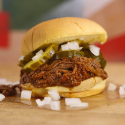two-beer-barbecued-brisket-tacos-or-sandwiches-2851540.jpg