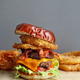ultimate-bacon-cheddar-burger-1673976.jpg
