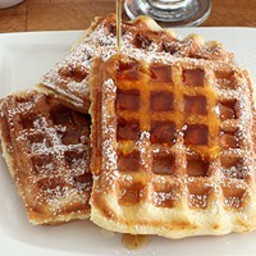 Ultimate Crispy and Fluffy Waffles