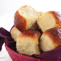 ultra-fluffy-milk-bread-rolls-2397319.jpg