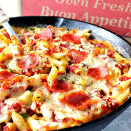 Unbelievably Cheesy Pepperoni Pizza Macaroni and Cheese