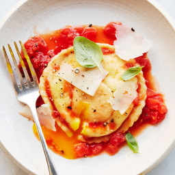 Uovo in Raviolo with Hand-Grated-Tomato Sauce