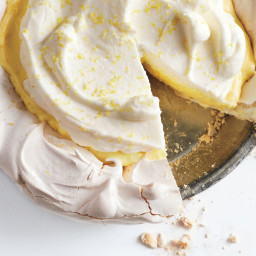 upside-down-lemon-meringue-pie-1979722.jpg