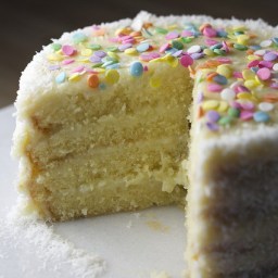 Vanilla Cake with Frosting