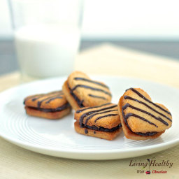 Vanilla Cookies with Creamy Chocolate/Almond Filling