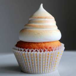 Vanilla Cupcake with Salted Caramel Filling & Toasted Marshmallow Frosting
