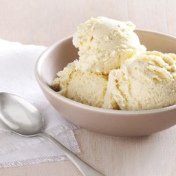 Vanilla Ice Cream With Honey