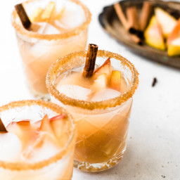 vanilla maple roasted pear sparkling cocktails