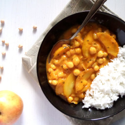 Vegan Apple And Chickpea Curry