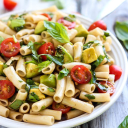 vegan-avocado-caprese-pasta-salad-1626983.jpg
