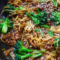Vegan Beef and Broccoli Noodles