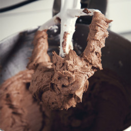 Vegan Buttercream Frosting (Vanilla and Chocolate Flavors)