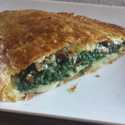 Vegan Calzone with spinach 
