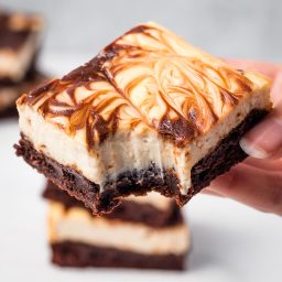 vegan-cheesecake-brownies-2714460.jpg