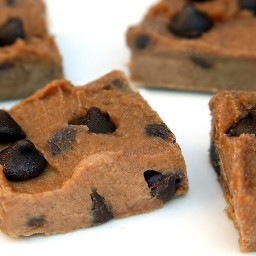 vegan-chocolate-chip-cookie-dough-freezer-fudge-1446258.jpg