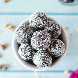 Vegan Chocolate Coconut Date Balls