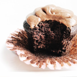 vegan-chocolate-cupcakes-1945472.jpg