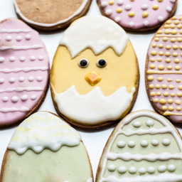 Vegan Easter Cookies w/ Naturally Colored Icing