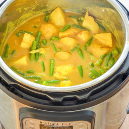 Vegan Instant Pot Potato Curry