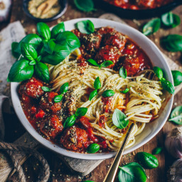 Vegan 'Meatballs' with Spaghetti and Tomato Sauce