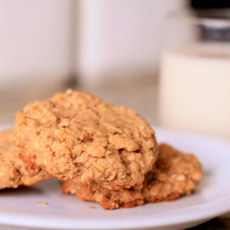 vegan-peanut-butter-oatmeal-cookies-2.jpg