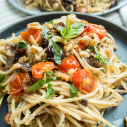 Vegan Spaghetti Recipe with Grape Tomatoes, Olives and Prunes
