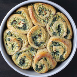 Vegan Spinach & Cheese Pizza Rolls