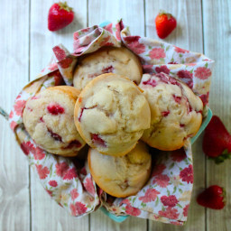 Vegan Strawberry Muffins